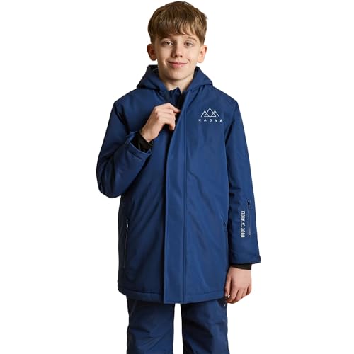 KADVA Kinder Skijacke mit Kapuze SKIRO JACKET JR in Marineblau Größe 116 cm Wasser- und winddicht mit Kapuze Reißverschlusstaschen Klettverschluss Verstellbare Ärmelbündchen mit reflektierenden von KADVA