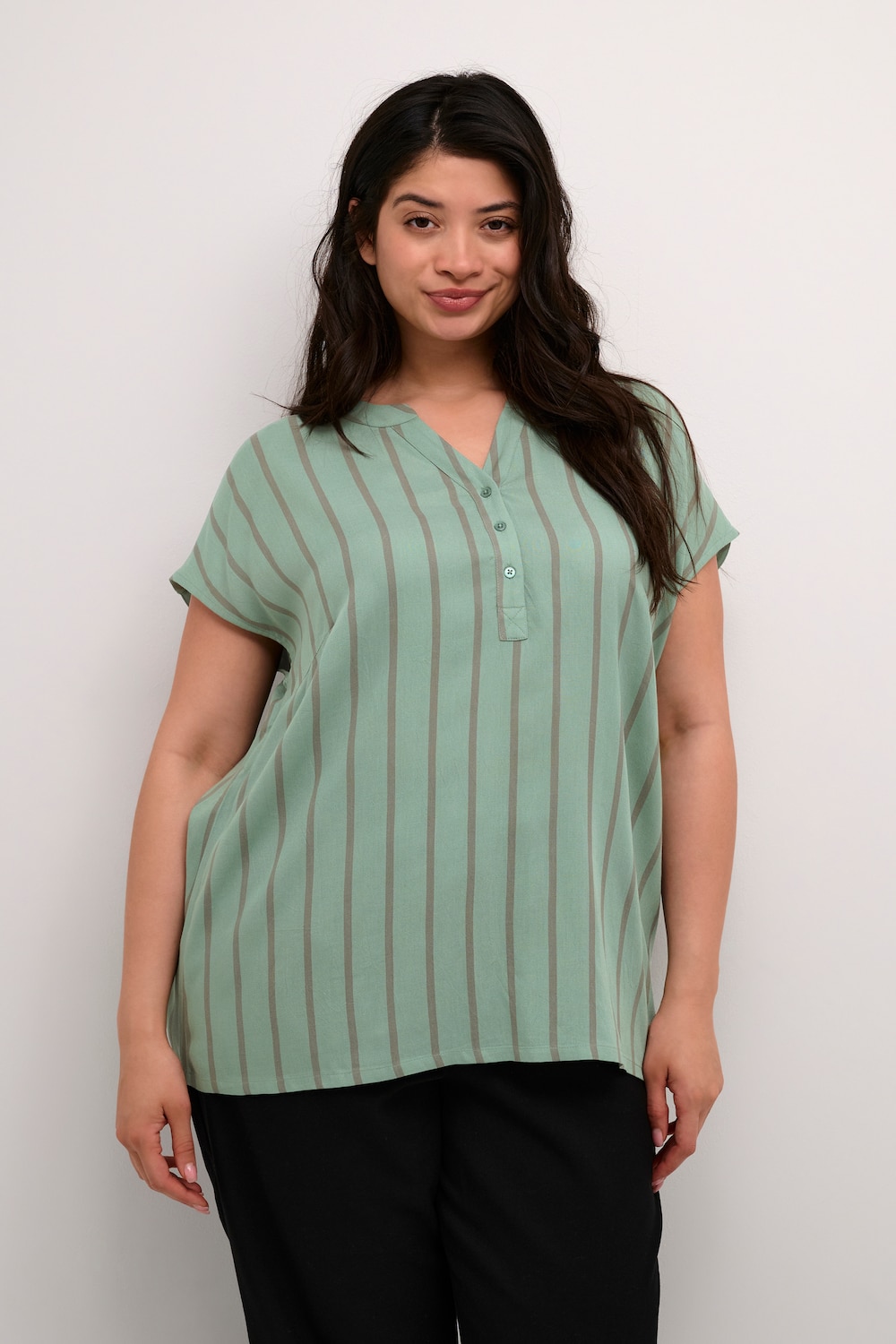 Große Größen Ärmellose Bluse Regular fit, Damen, grau, Größe: 54, Viskose, Happy Size DE Women von KAFFE Curve