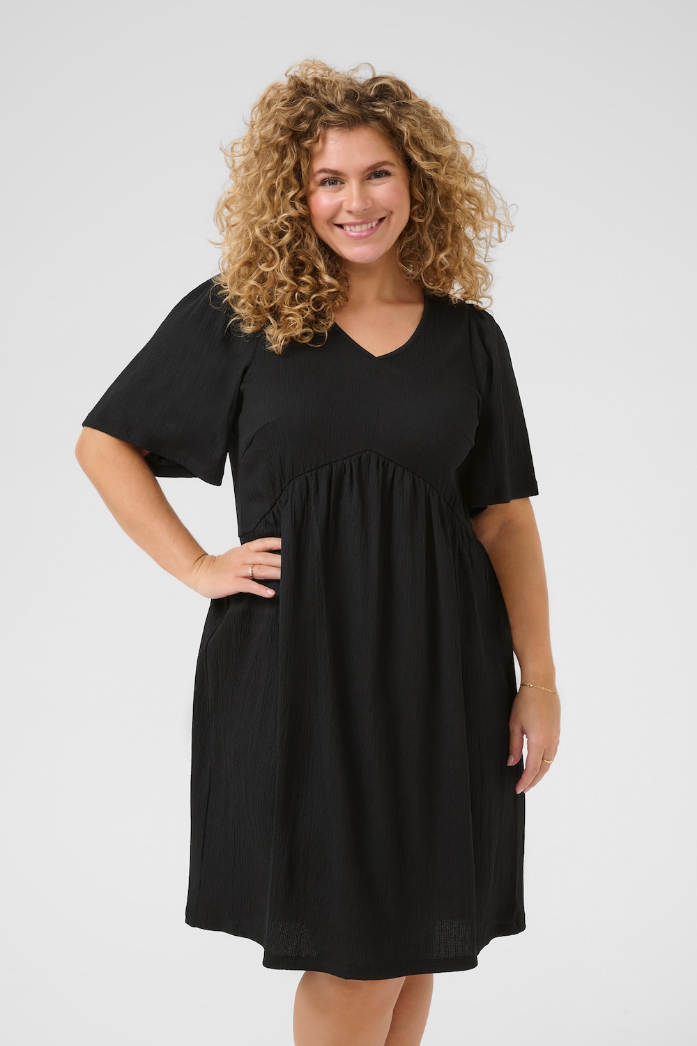 Große Größen Jerseykleid Regular fit, Damen, schwarz, Größe: 44, Polyester, Happy Size DE Women von KAFFE Curve