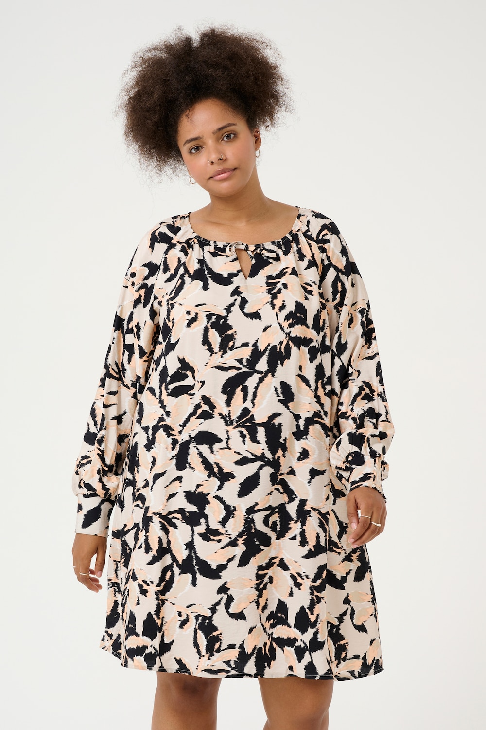 Große Größen Kleid A-shape, Damen, beige, Größe: 48, Viskose/Nylon, Happy Size DE Women von KAFFE Curve