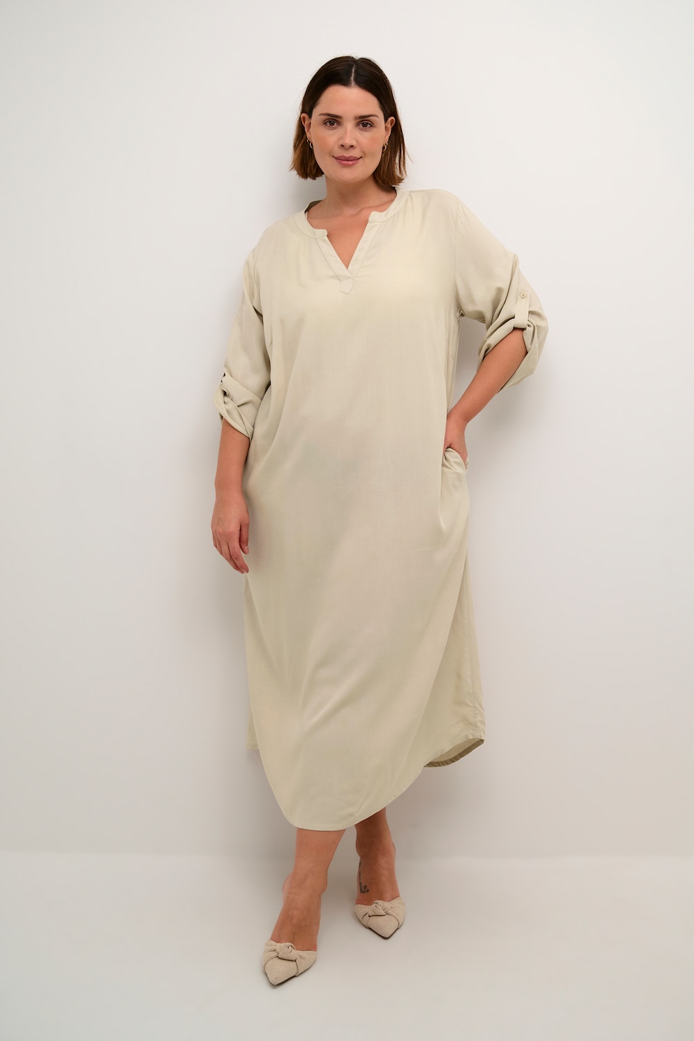 Große Größen Kleid Loose fit, Damen, beige, Größe: 50, Viskose, Happy Size DE Women von KAFFE Curve