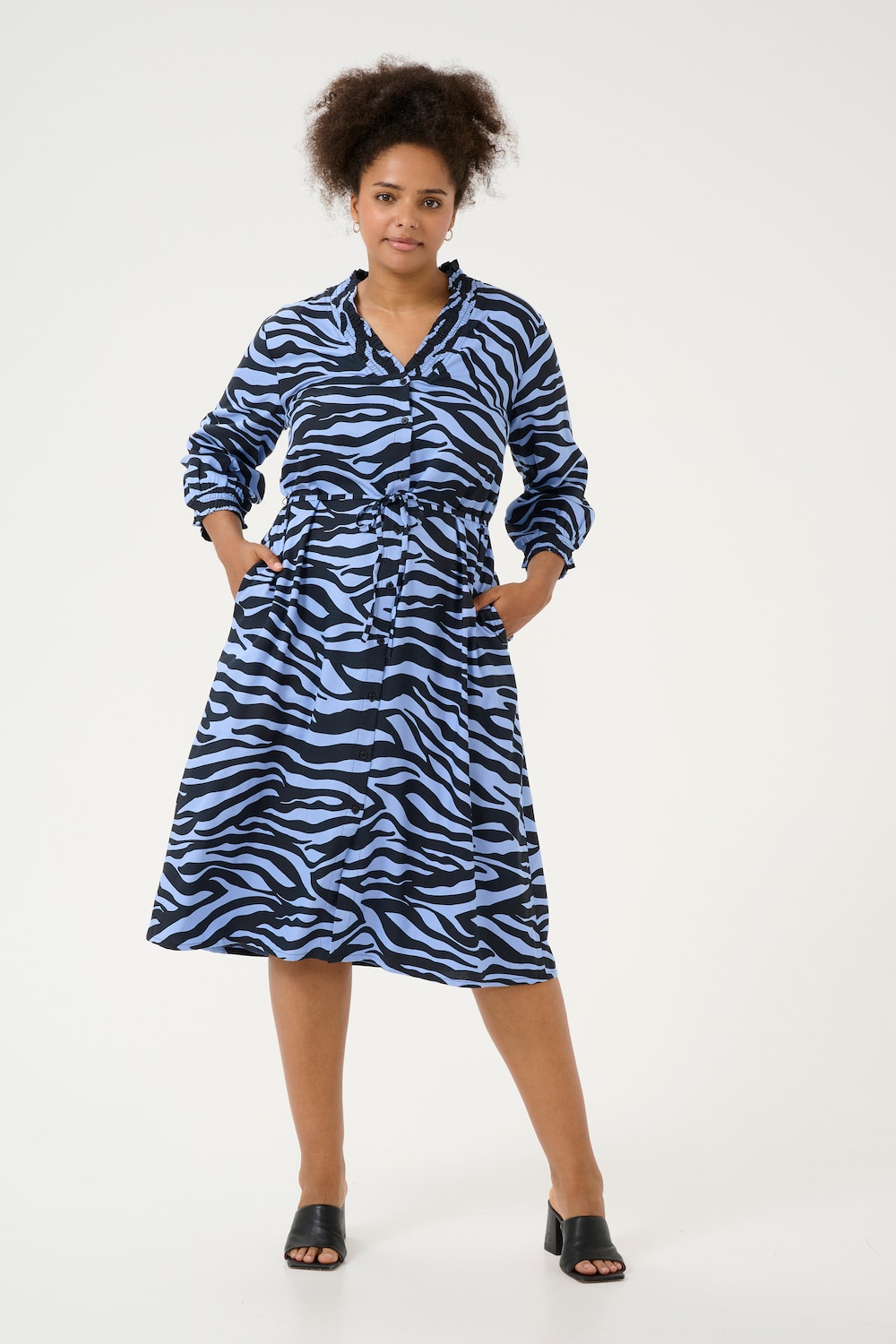 Große Größen Kleid Regular fit, Damen, blau, Größe: 54, Viskose, Happy Size DE Women von KAFFE Curve