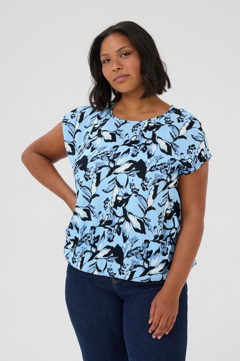 Große Größen Kurzarm-Bluse Loose fit, Damen, blau, Größe: 50, Viskose, Happy Size DE Women von KAFFE Curve