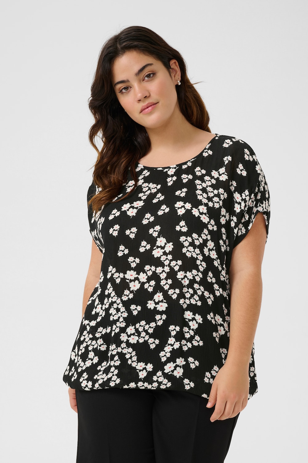 Große Größen Kurzarm-Bluse Loose fit, Damen, rot, Größe: 50, Viskose, Happy Size DE Women Große Größen Kurzarm-Bluse Loose fit, Damen, rot, Größe: 50, Viskose, Happy Size DE Women von KAFFE Curve
