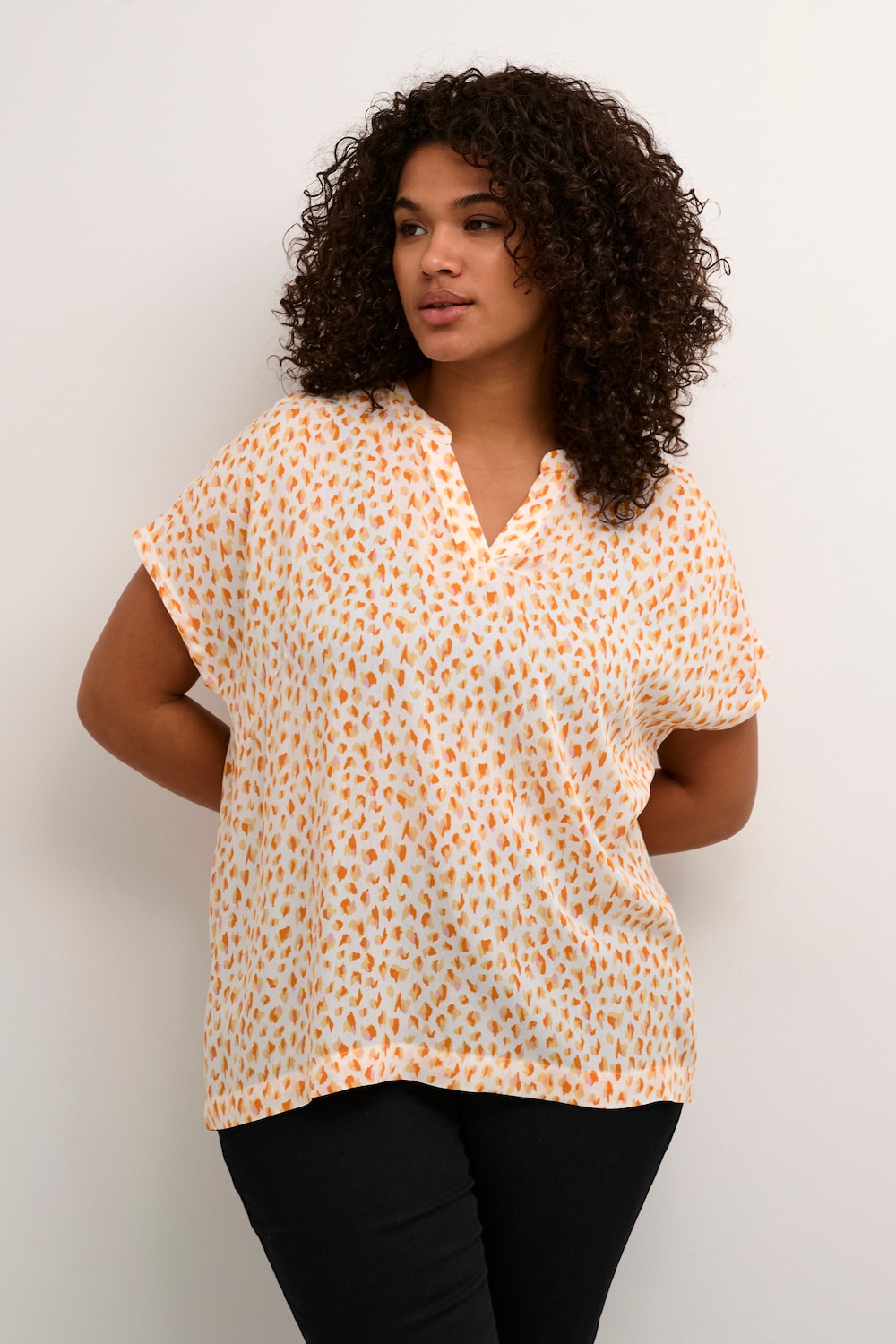 Große Größen Kurzarm-Bluse Regular fit, Damen, orange, Größe: 46, Viskose, Happy Size DE Women Große Größen Kurzarm-Bluse Regular fit, Damen, orange, Größe: 46, Viskose, Happy Size DE Women von KAFFE Curve