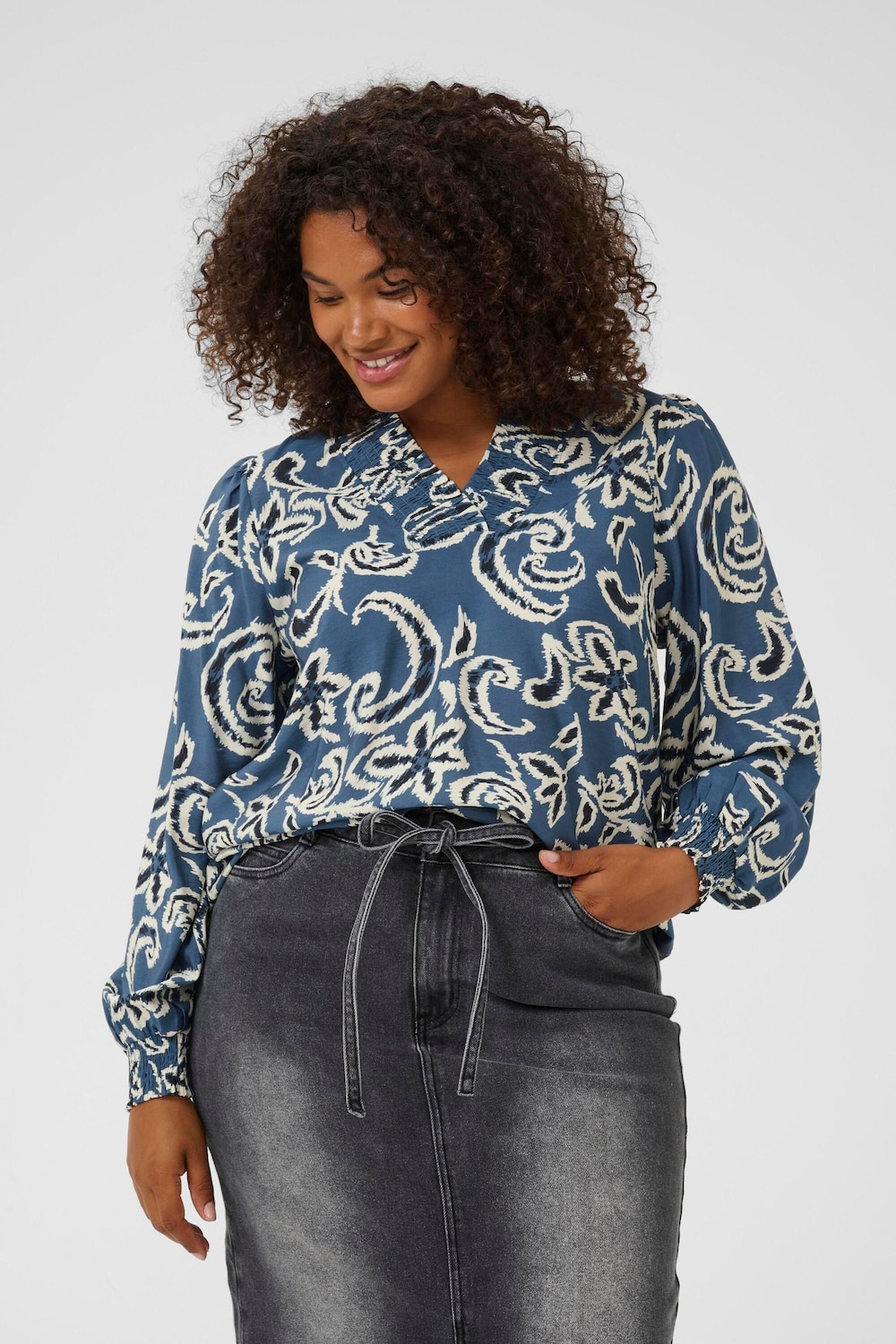 Große Größen Kurzarm-Bluse Regular fit, Damen, türkis, Größe: 44, Viskose/Nylon, Happy Size DE Women Große Größen Kurzarm-Bluse Regular fit, Damen, türkis, Größe: 44, Viskose/Nylon, Happy Size DE Women von KAFFE Curve