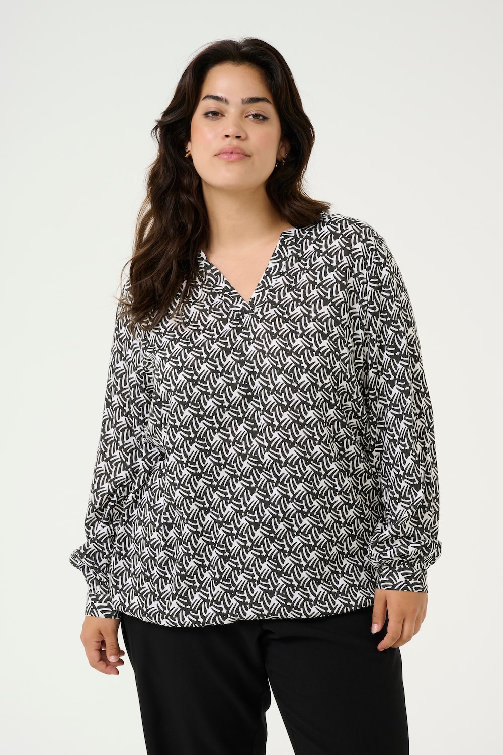 Große Größen Langarm-Bluse Regular fit, Damen, grau, Größe: 50, Viskose, Happy Size DE Women Große Größen Langarm-Bluse Regular fit, Damen, grau, Größe: 50, Viskose, Happy Size DE Women von KAFFE Curve