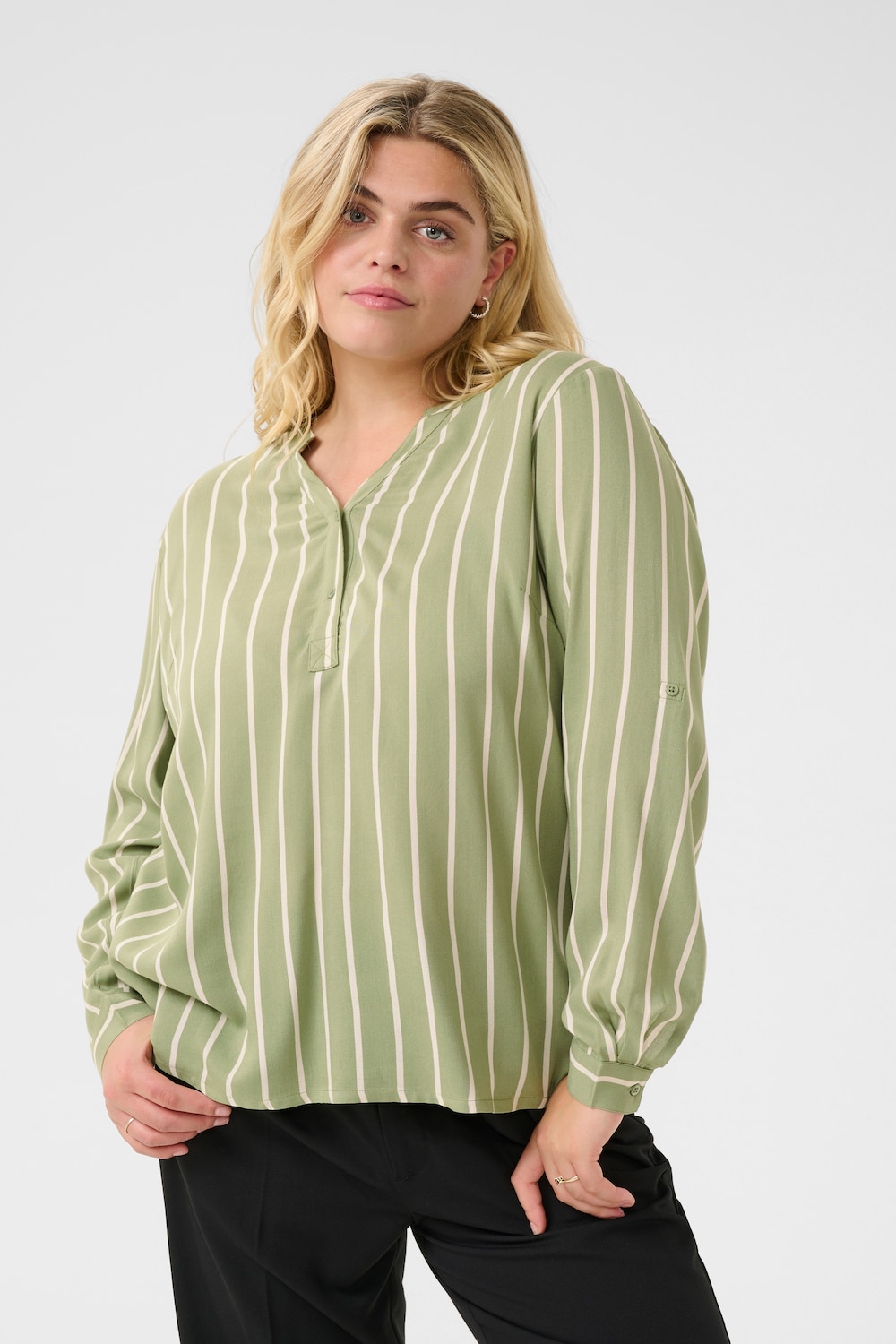 Große Größen Langarm-Bluse Regular fit, Damen, grün, Größe: 52, Viskose, Happy Size DE Women Große Größen Langarm-Bluse Regular fit, Damen, grün, Größe: 52, Viskose, Happy Size DE Women von KAFFE Curve