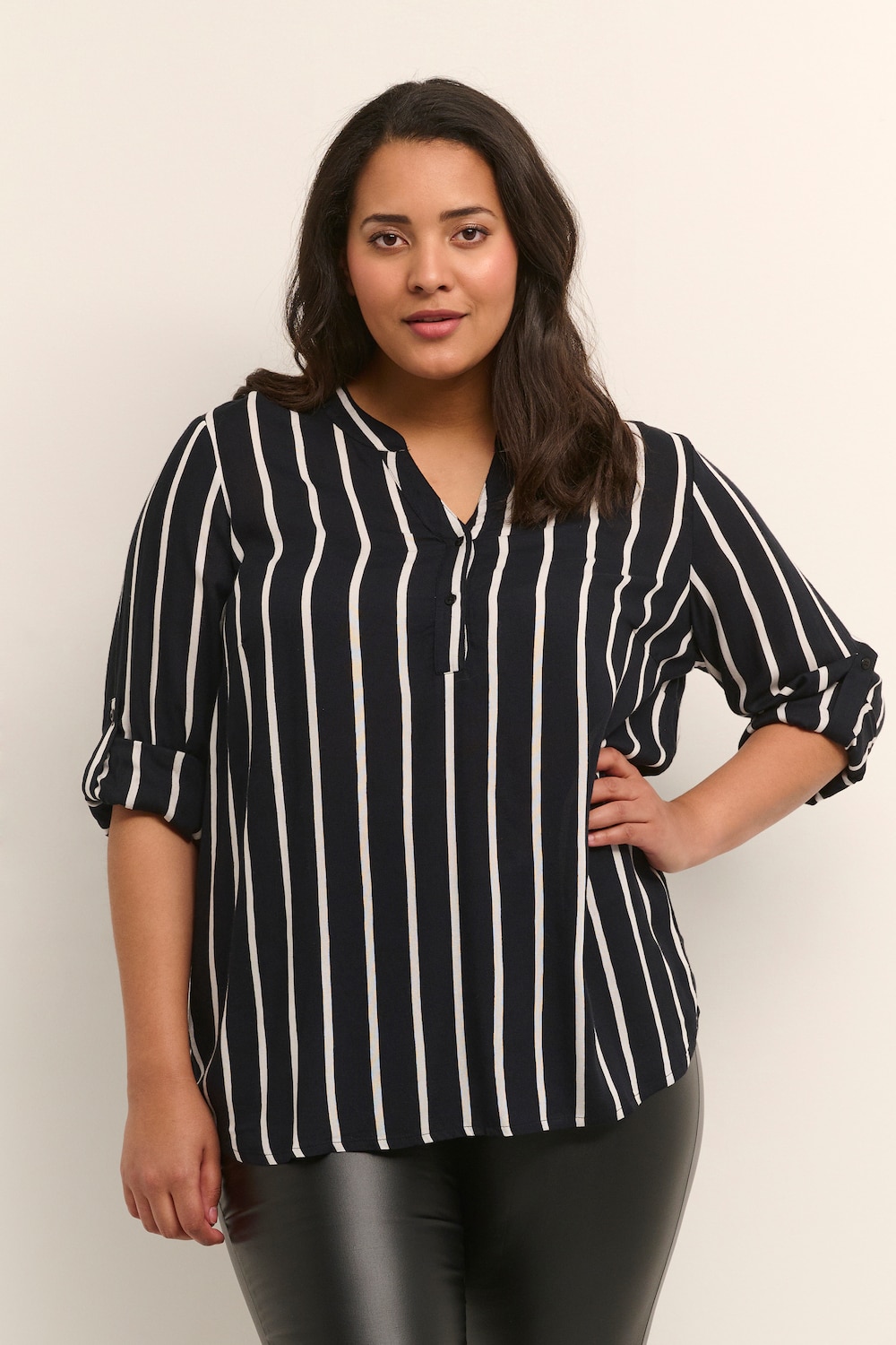 Große Größen Langarm-Bluse Regular fit, Damen, schwarz, Größe: 52, Viskose, Happy Size DE Women Große Größen Langarm-Bluse Regular fit, Damen, schwarz, Größe: 52, Viskose, Happy Size DE Women von KAFFE Curve