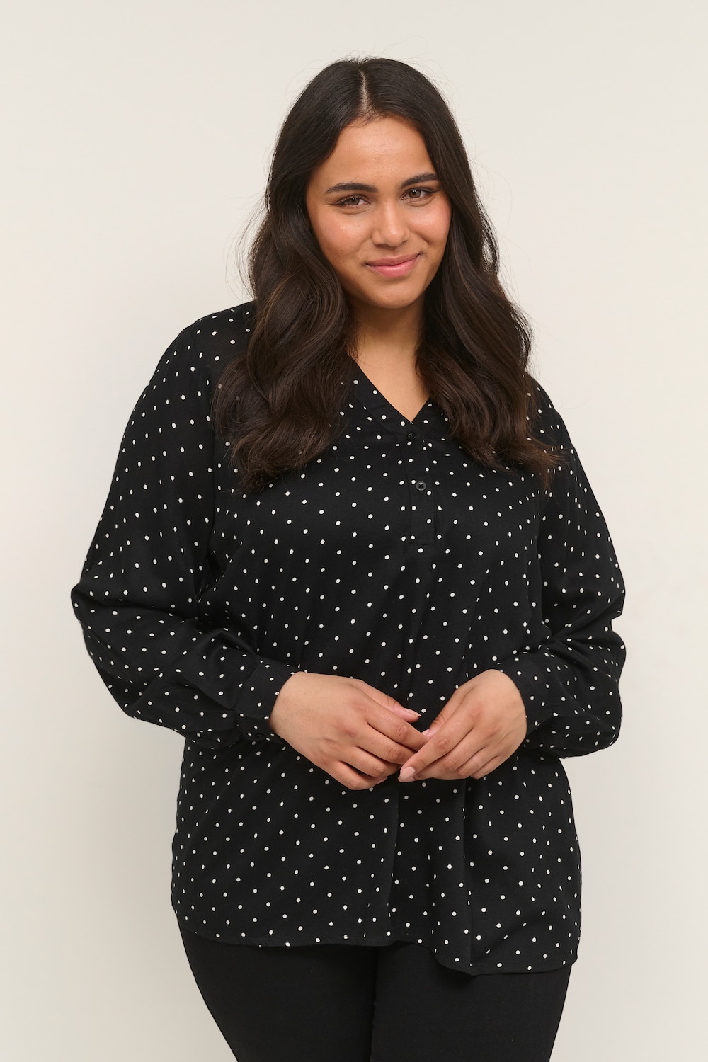 Große Größen Langarm-Bluse Regular fit, Damen, schwarz, Größe: 52, Viskose, Happy Size DE Women von KAFFE Curve