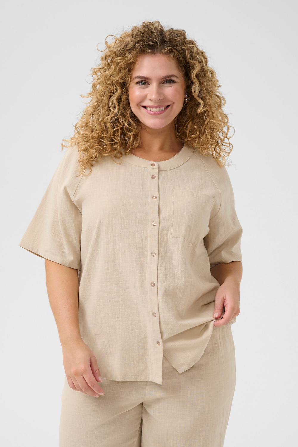Große Größen Langarm - Hemd Loose fit, Damen, beige, Größe: 54, Baumwolle, Happy Size DE Women Große Größen Langarm - Hemd Loose fit, Damen, beige, Größe: 54, Baumwolle, Happy Size DE Women von KAFFE Curve
