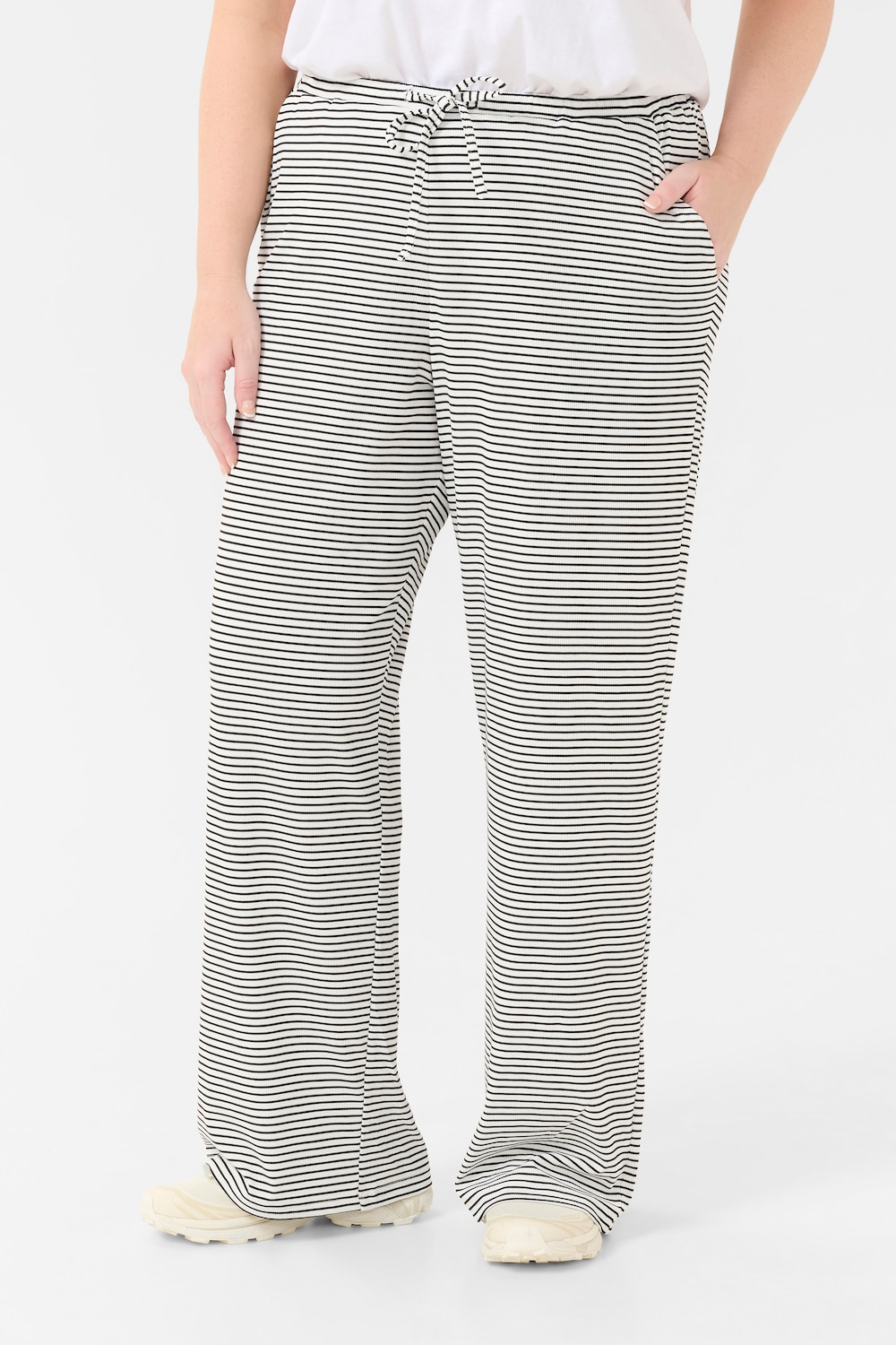 Große Größen Strickhose Loose fit, Damen, schwarz, Größe: 3XL, Polyester, Happy Size DE Women von KAFFE Curve