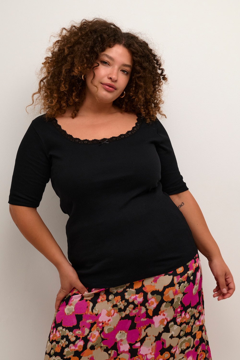 Große Größen T-shirt Tight fit, Damen, schwarz, Größe: L, Baumwolle, Happy Size DE Women von KAFFE Curve