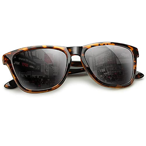 KALIYADI Klassische rechteckige Sonnenbrille für Männer und Frauen, polarisierende Sonnenbrille mit UV-Schutz (Leopard Rahmen graue Linse) von KALIYADI
