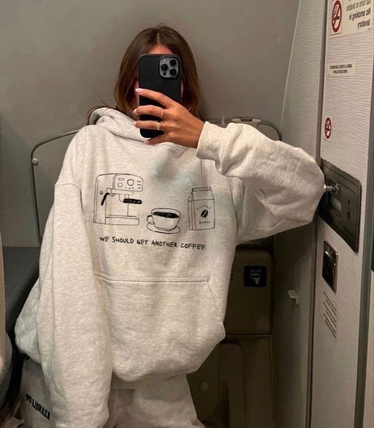 More Espresso Less Depresso Minimalistic Hoodie // Coffee Lover Pinterest Aesthetic Pullover Best Friend Gift Iced Cafe Sweater von KALOStudios