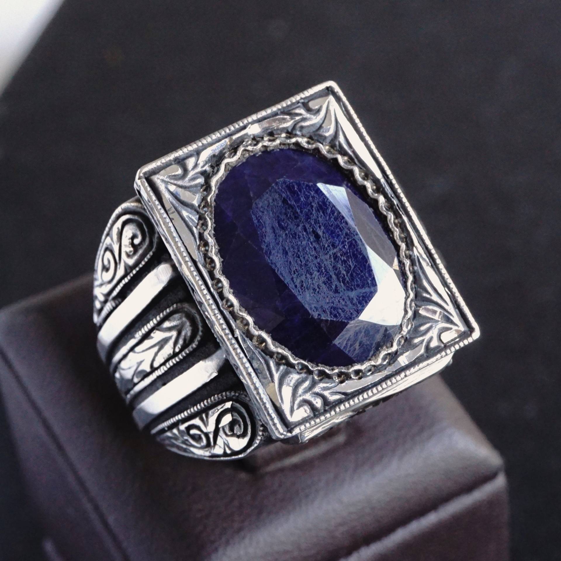 925 Sterling Silber Herren Ring Blau Saphir Korund Handgefertigt Einzigartigen Schmuck von KARAT35