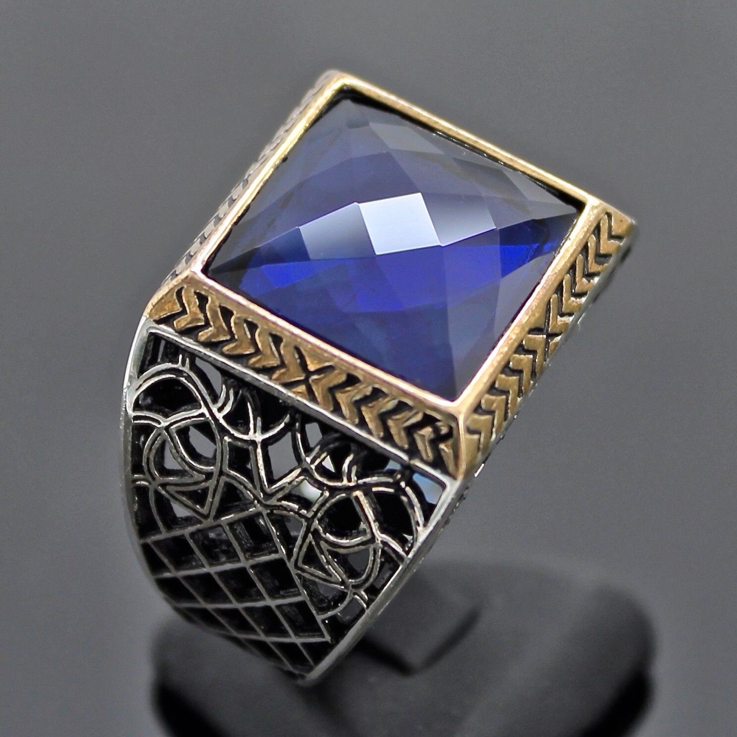 925 Sterling Silber Herren Ring Mit Saphir Blau Zirkonia von KARAT35