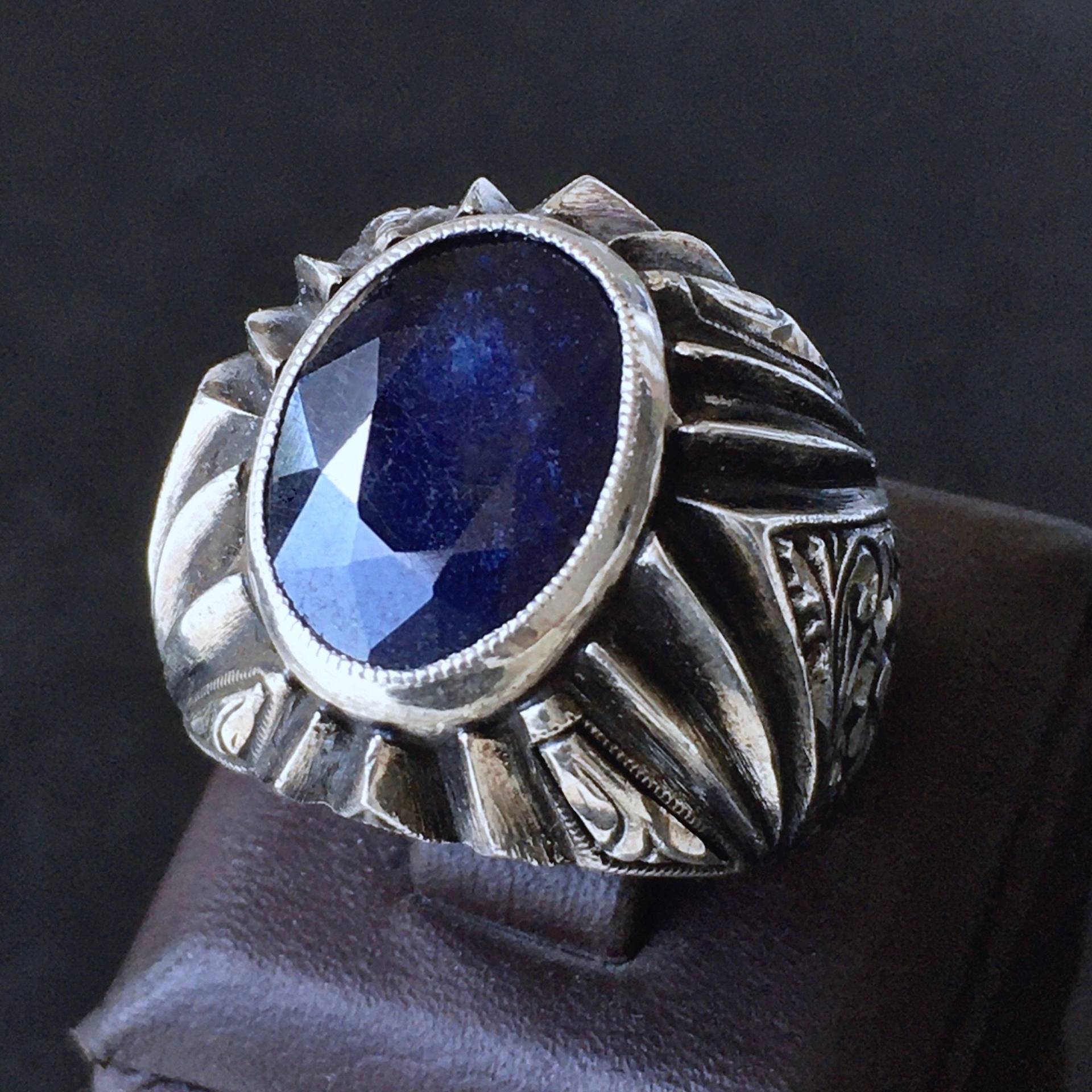 Blauer Saphir Herren Ring Sterling Silber 925 Einzigartige Handgefertigte Handwerker Schmuck Größe 9, 75 von KARAT35