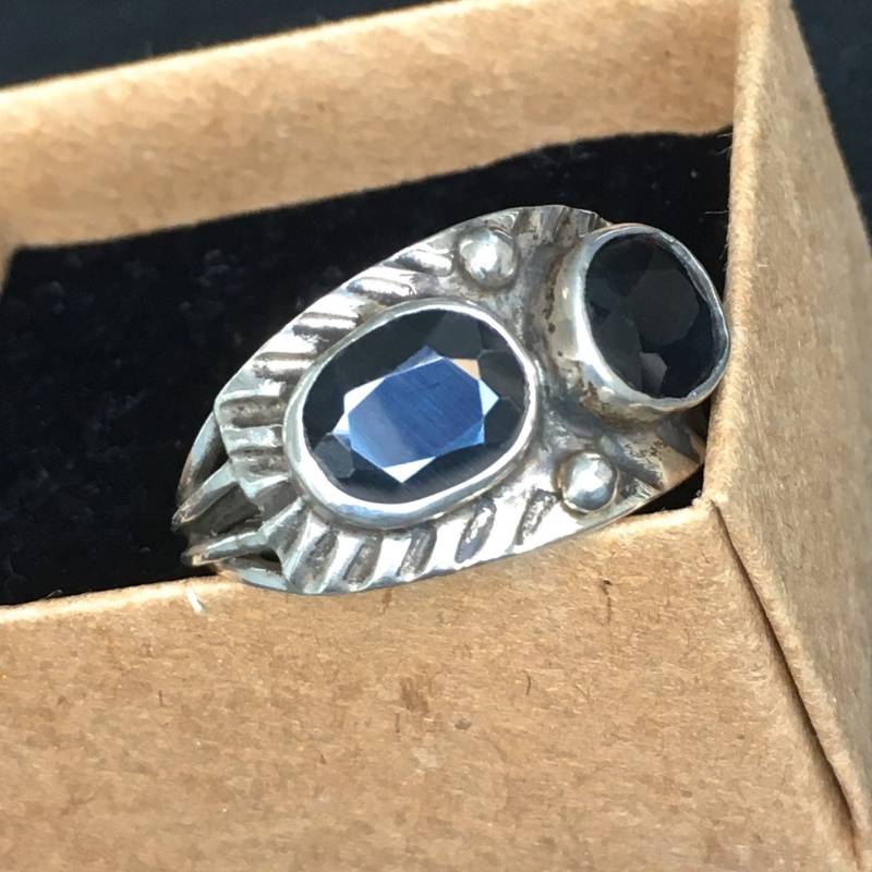 Vintage Natürliche Saphir Handgemachte Silber Ring Echte Edelstein Sterling 925 Einzigartige Handwerker Schmuck von KARAT35