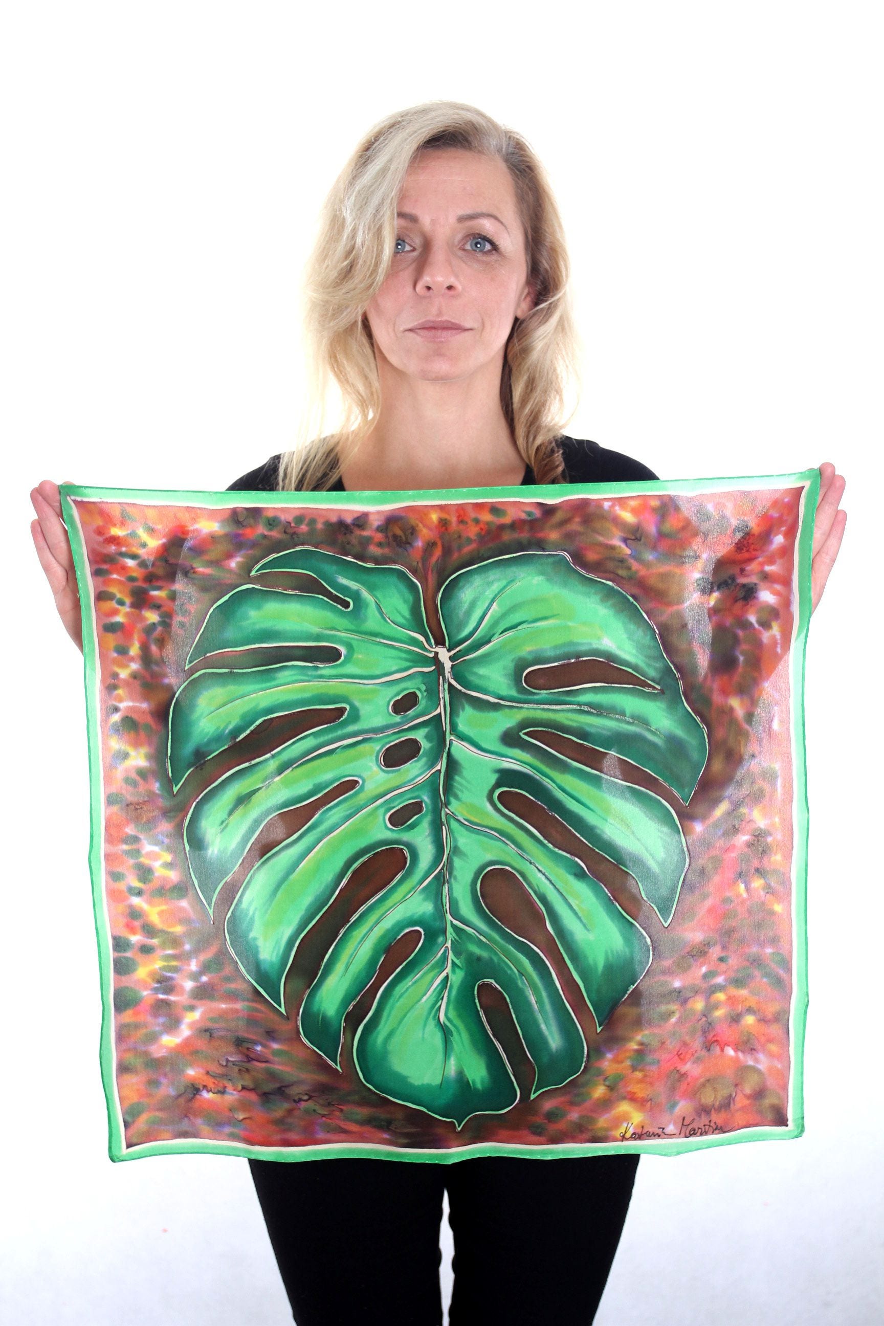 Handbemalter Seidenschal Monsterablatt Wearable Art Handbemalter Seidenschal Monsterablatt Wearable Art von KATKAartSHOP
