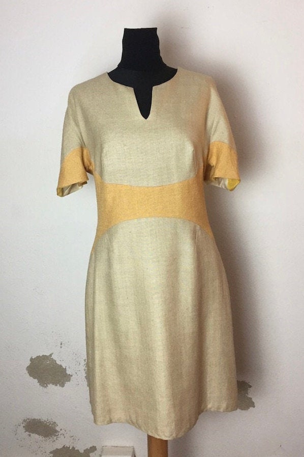 Etuikleid, Seidenkleid, Elegant, Ausgestellt, Taillenbetont , Pflanzengefärbt, Gefüttert von KATRINBENDICK