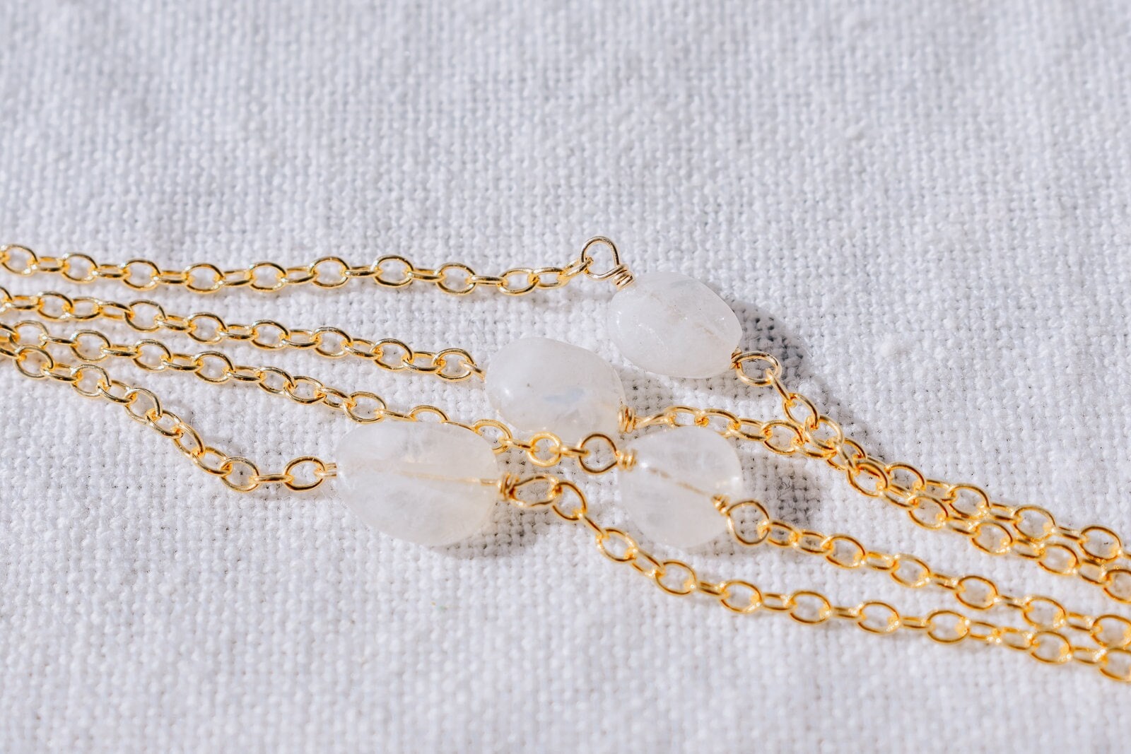 Mondstein Gold Armband, Armbänder Für Frauen, Dainty Edelstein Armband Mondstein Gold Armband, Armbänder Für Frauen, Dainty Edelstein Armband von KAUKABjewelry