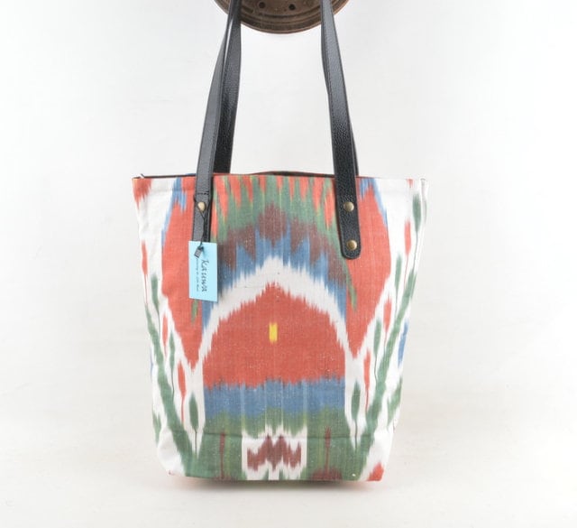 Antike Kelim Tasche, Zeichnungen "Elibelinde" Symbolisiert" Die Mutter Göttin"Ledergriff 43x43 cm 17x17 Inc, Tasche Antike Kelim Tasche, Zeichnungen "Elibelinde" Symbolisiert" Die Mutter Göttin"Ledergriff 43x43 cm 17x17 Inc, Tasche von KAUWA
