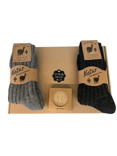 KB Geschenkbox Geburtstag Alpaka Socken und Alpaka Seife mit Geschenkverpackung Alpaka Geschenk Kuschelsocken Damen Herren Geschenke für Frauen Geschenke für Männer Alpaka Geschenkset Frauen von KB