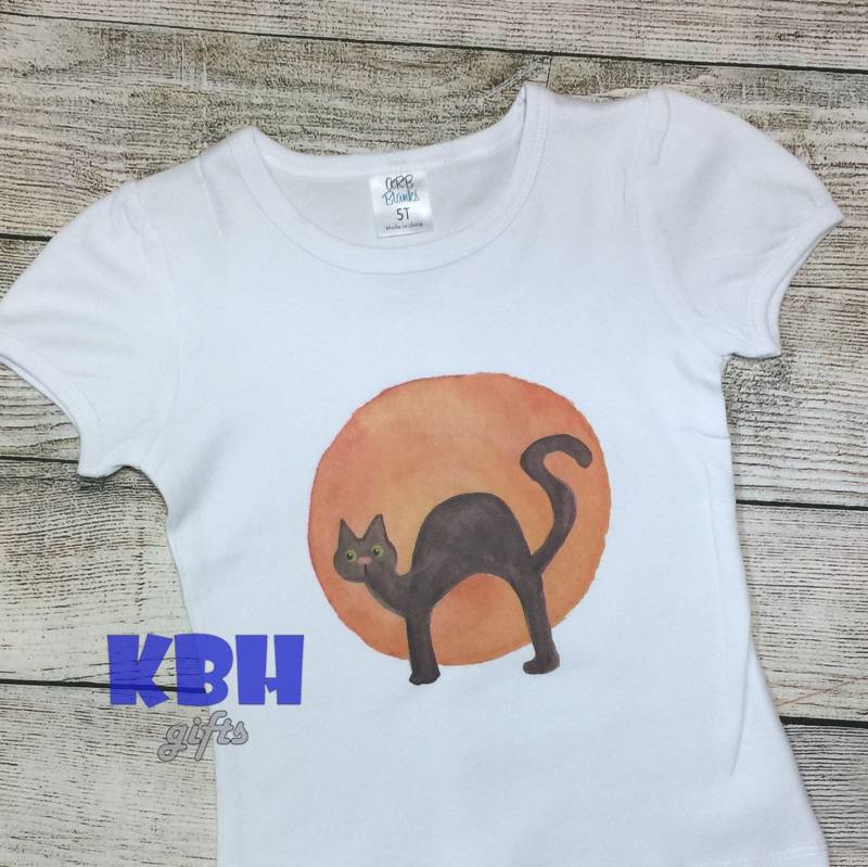 Personalisierte Schwarze Katze Halloween Shirt von KBHgifts