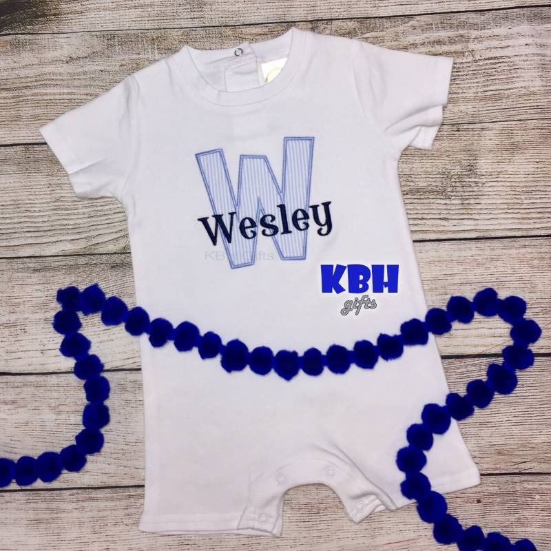 Seersucker Strampler T-Shirt Spucktuch von KBHgifts