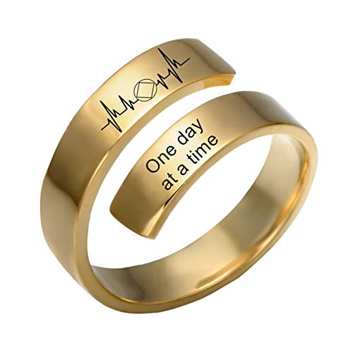 Inspirierende AA NA Nüchternheit Gold Manschetten Ring für Frauen Männer, One Day at a Time Herzbeart Statement Ring, Alkoholiker Anonyme Abstinenz Nüchternheit Wiederherstellung Schmuck Geschenke von KBNSUIAN