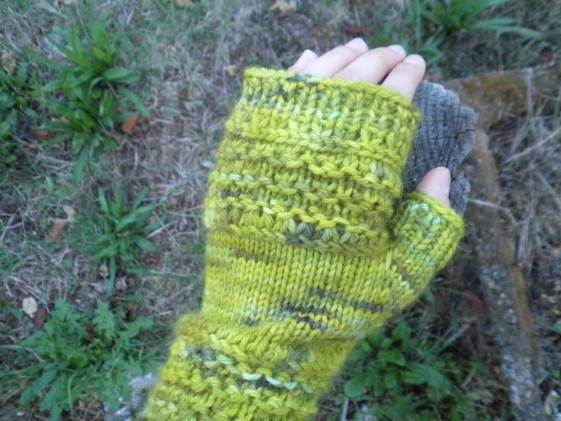 Handgestrickte Fingerlose Handschuhe, Größe S-M Handgestrickte Fingerlose Handschuhe, Größe S-M von KCNdesigns