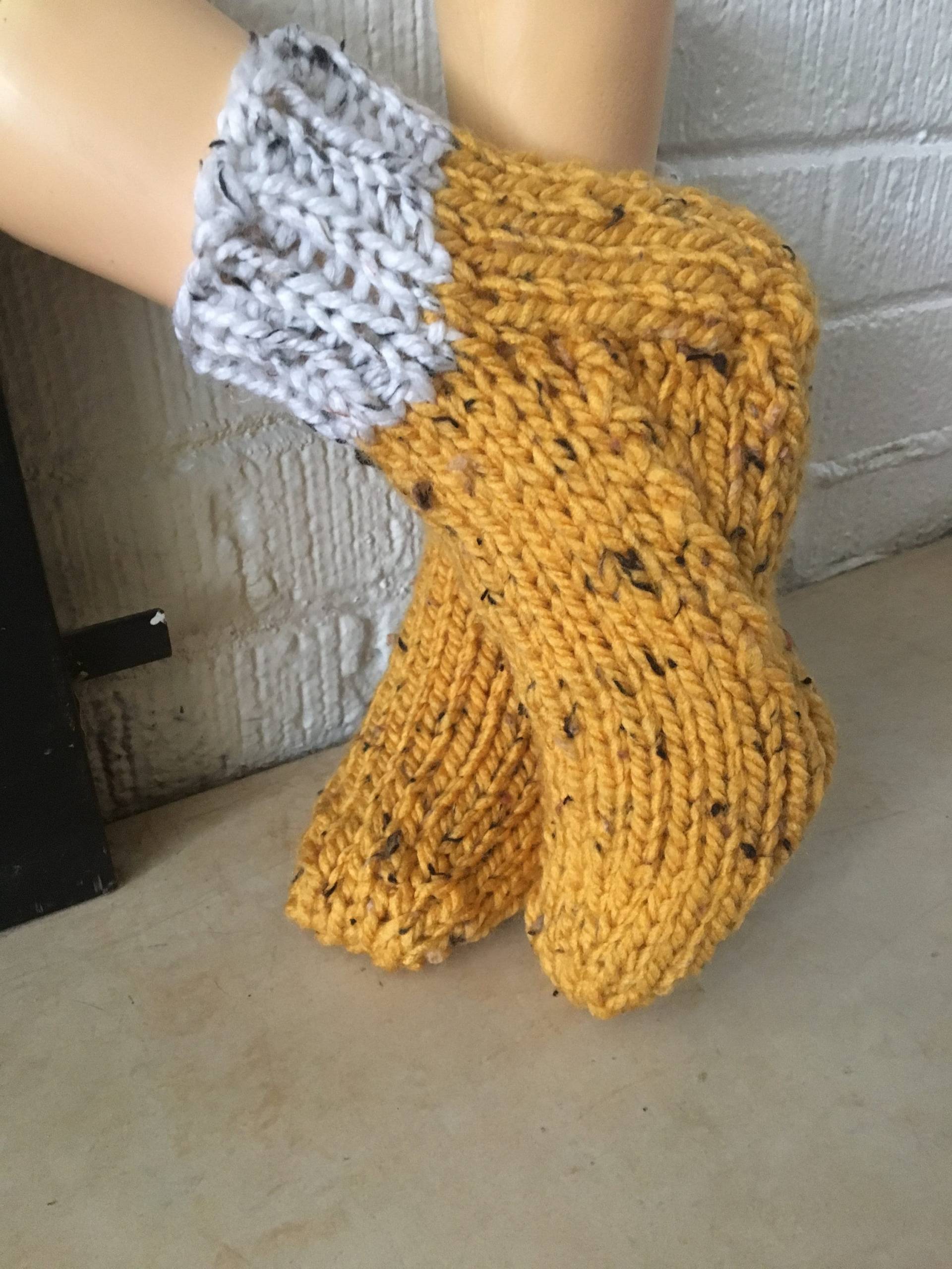 Hausschuhe, Handgestrickt von KCNdesigns