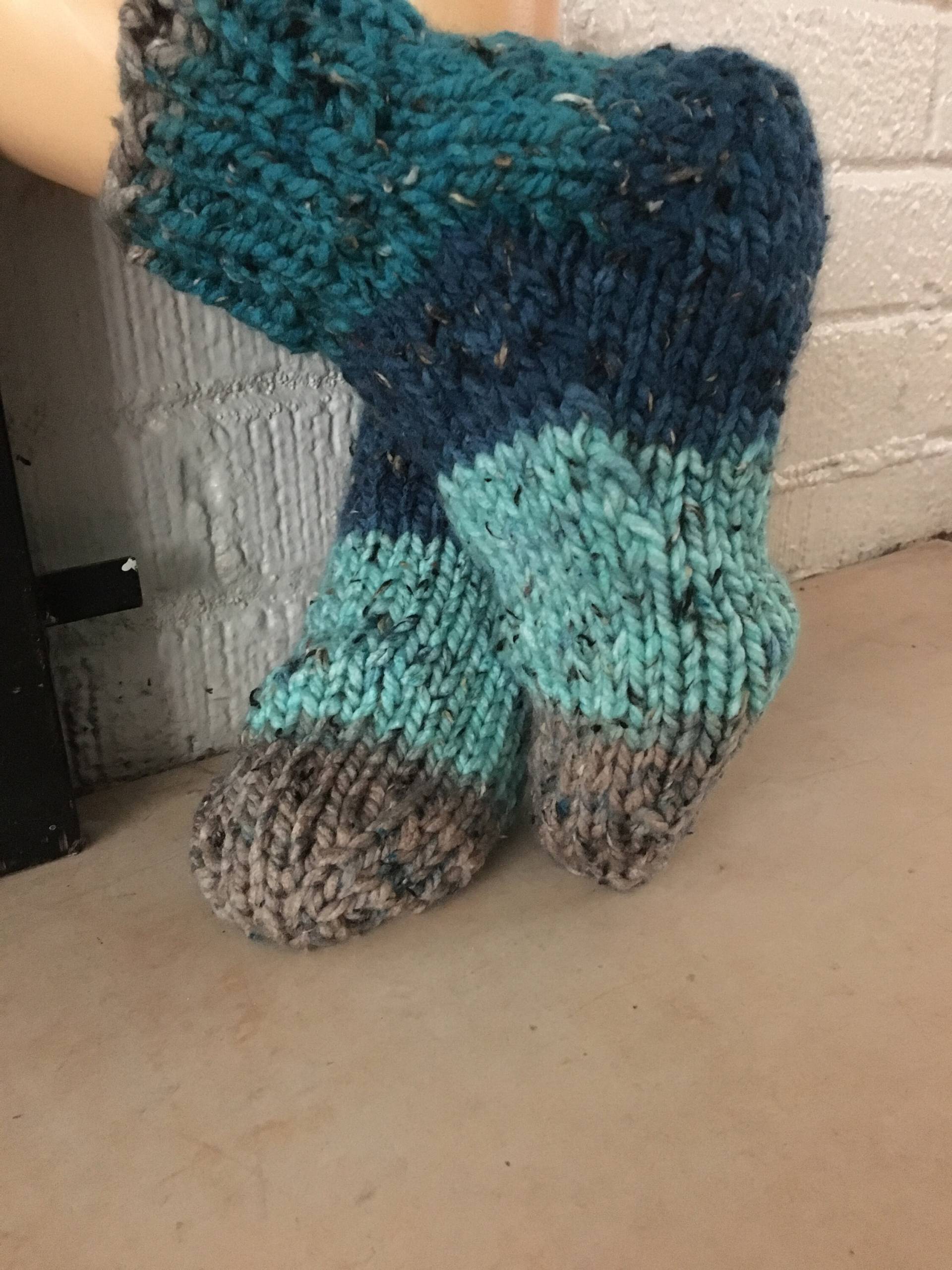 Slipper Socken, Von Hand Gestrickt von KCNdesigns