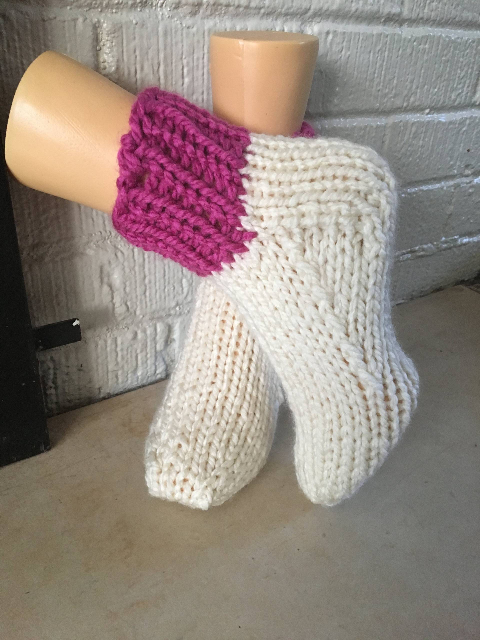 Slipper Socken, Von Hand Gestrickt von KCNdesigns
