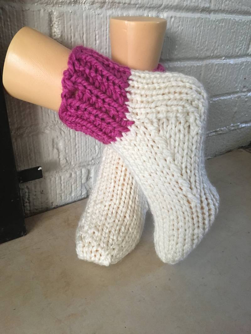 Slipper Socken, Von Hand Gestrickt von KCNdesigns