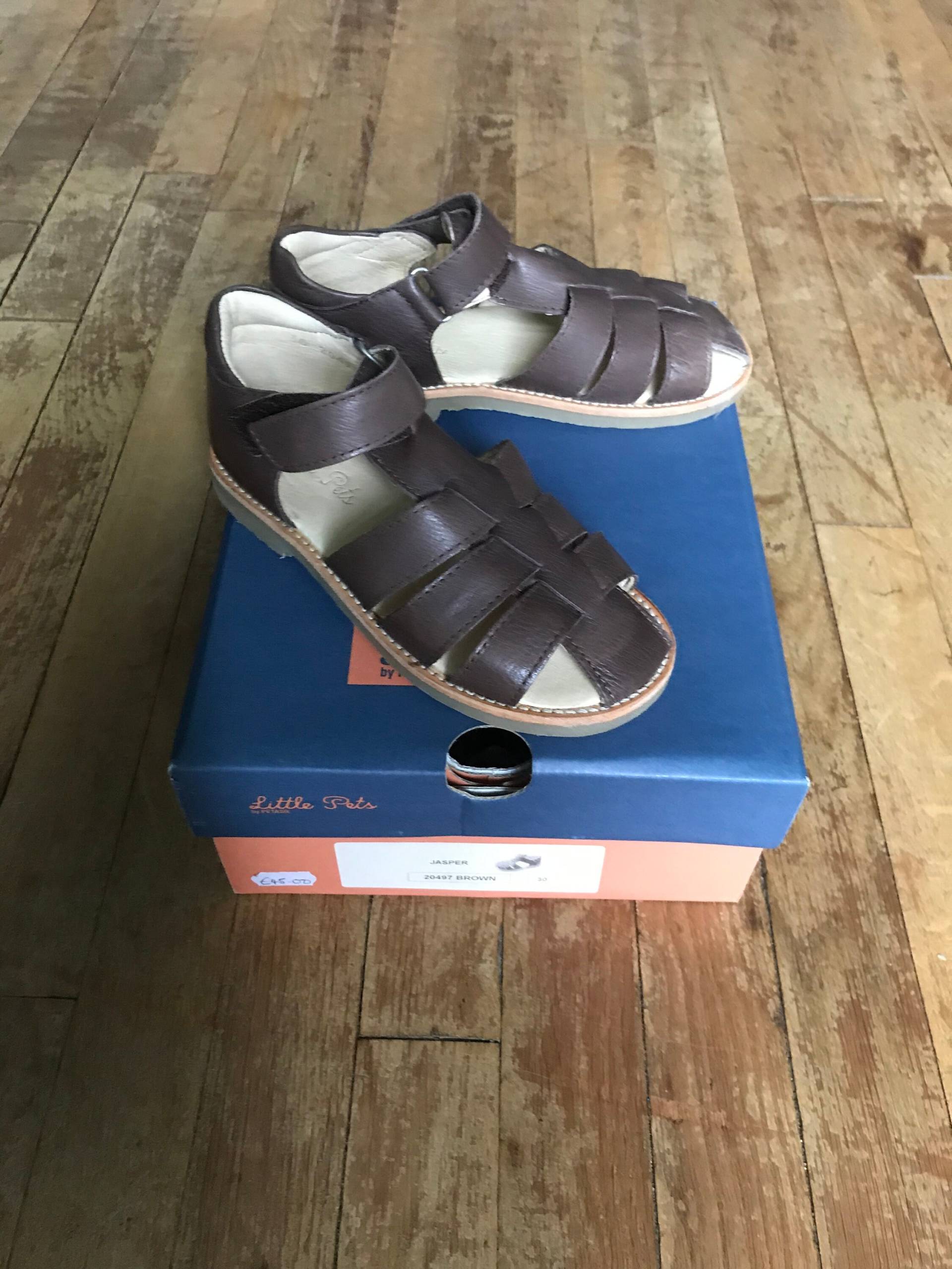 Petasil Braun Jaspis Sandale von KDGinger