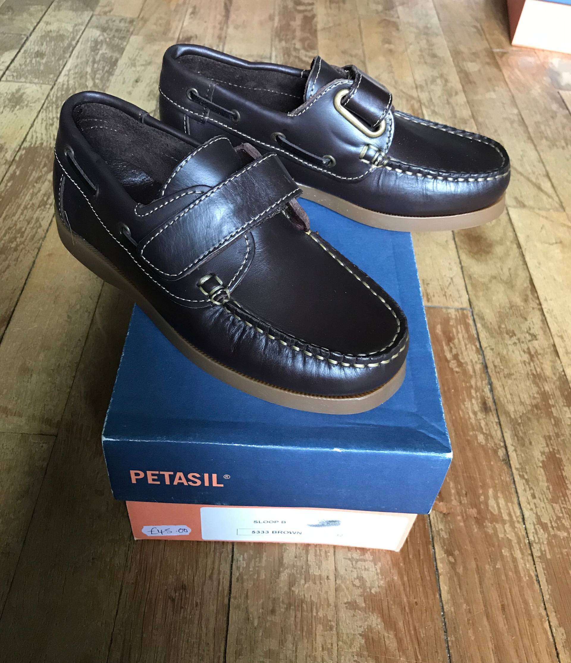 Petasil Braun Leder Bootsschuhe Mit Velcro von KDGinger