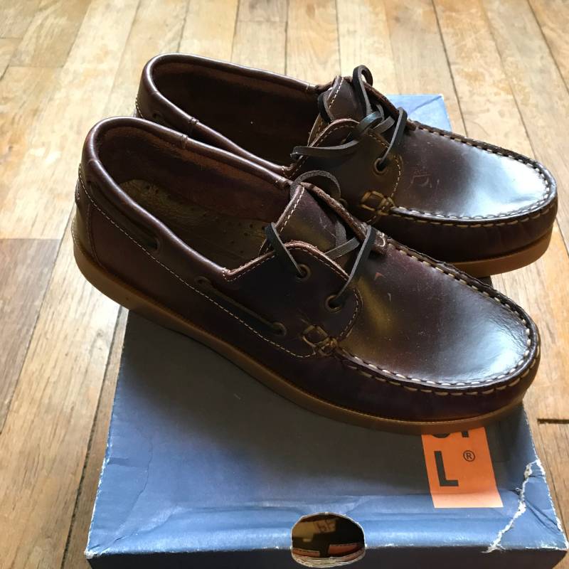 Petasil Braune Leder Jungen Bootsschuhe von KDGinger