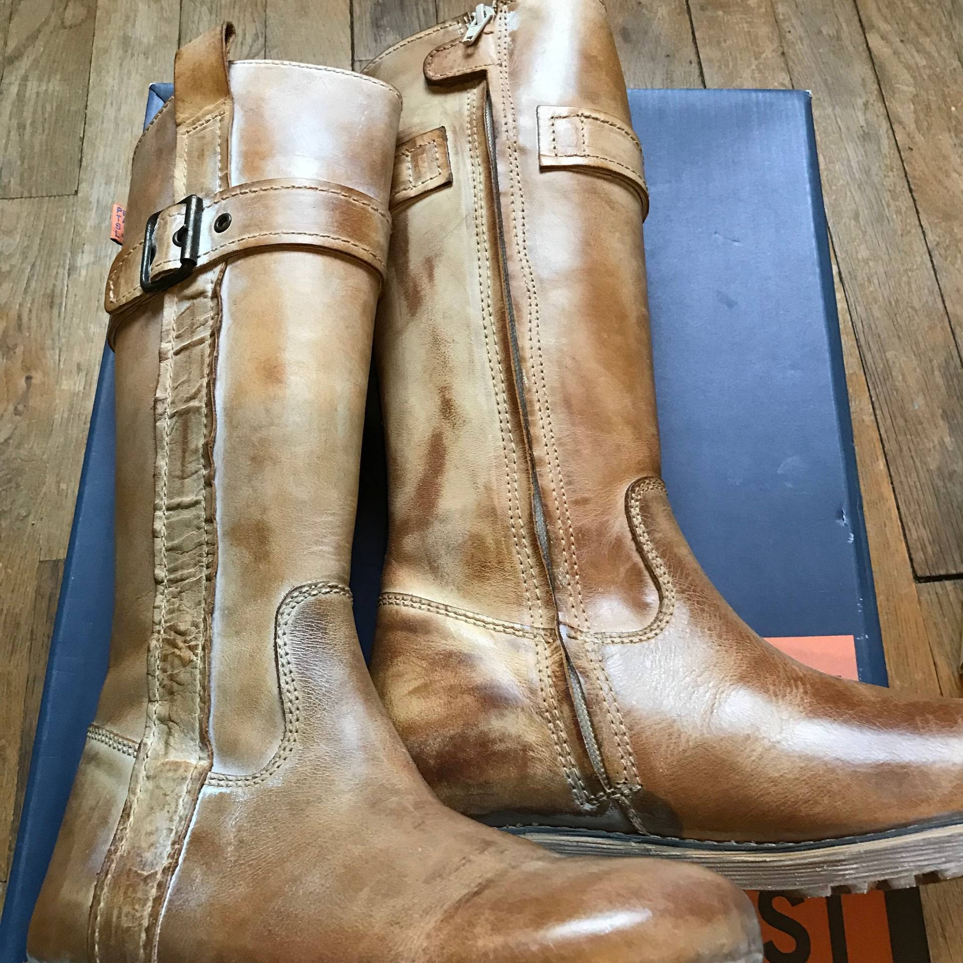 Petasil Hohen Beige Lederstiefel von KDGinger