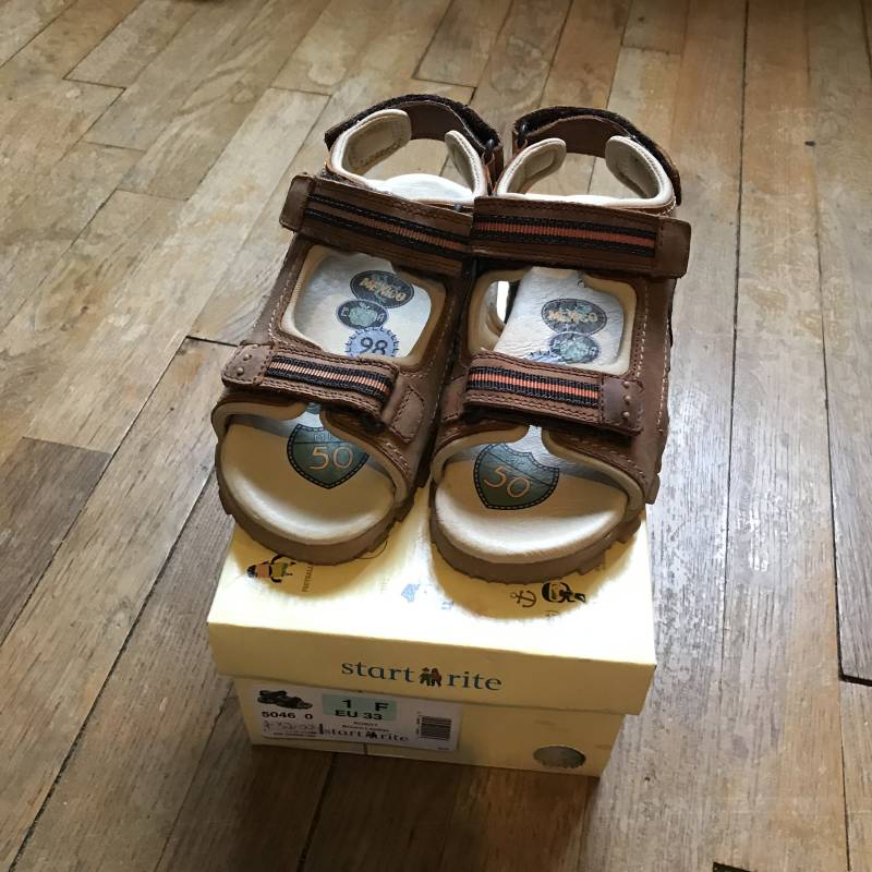 startrite Roboter Braun Sandalen von KDGinger