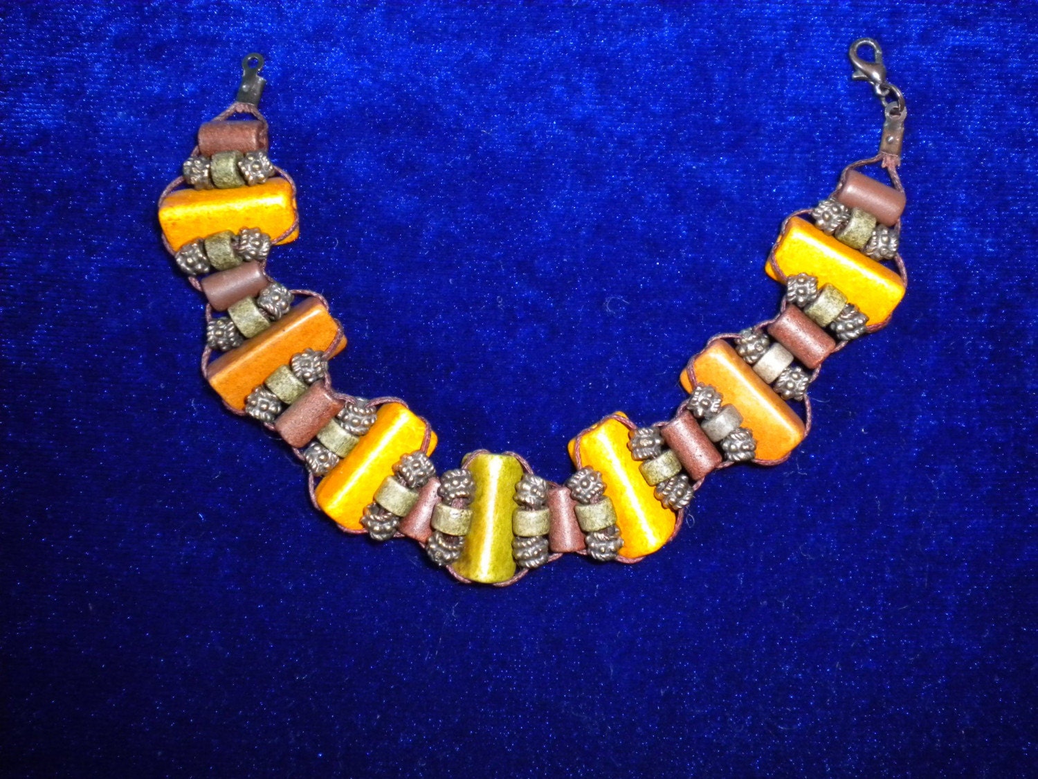20% Rabatt Auf Keramik Und Messingperlen Armband 20% Rabatt Auf Keramik Und Messingperlen Armband von KDivineJewelry