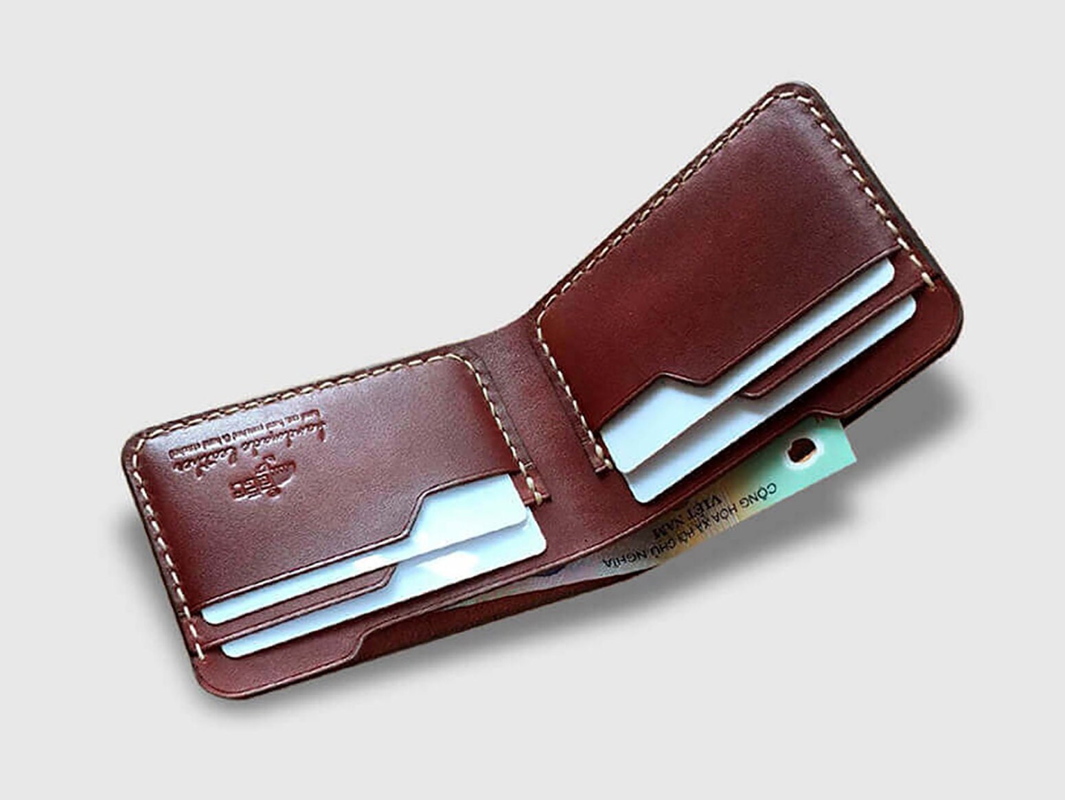 Schmales Handgenähtes Bifold Leder Portemonnaie, Schmales Männer Vintage Geschenkidee, Pflanzlich Gegerbtes Leder, Personalisierte Geldbörse von KECleathershop