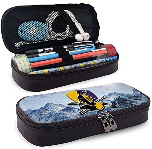 Knight Rider Federmappe aus Leder, großes Fassungsvermögen, Stiftemarker, große Aufbewahrungsbox, Schreibwaren-Organizer mit Reißverschluss für Büro Knight Rider Federmappe aus Leder, großes Fassungsvermögen, Stiftemarker, große Aufbewahrungsbox, Schreibwaren-Organizer mit Reißverschluss für Büro von KEROTA