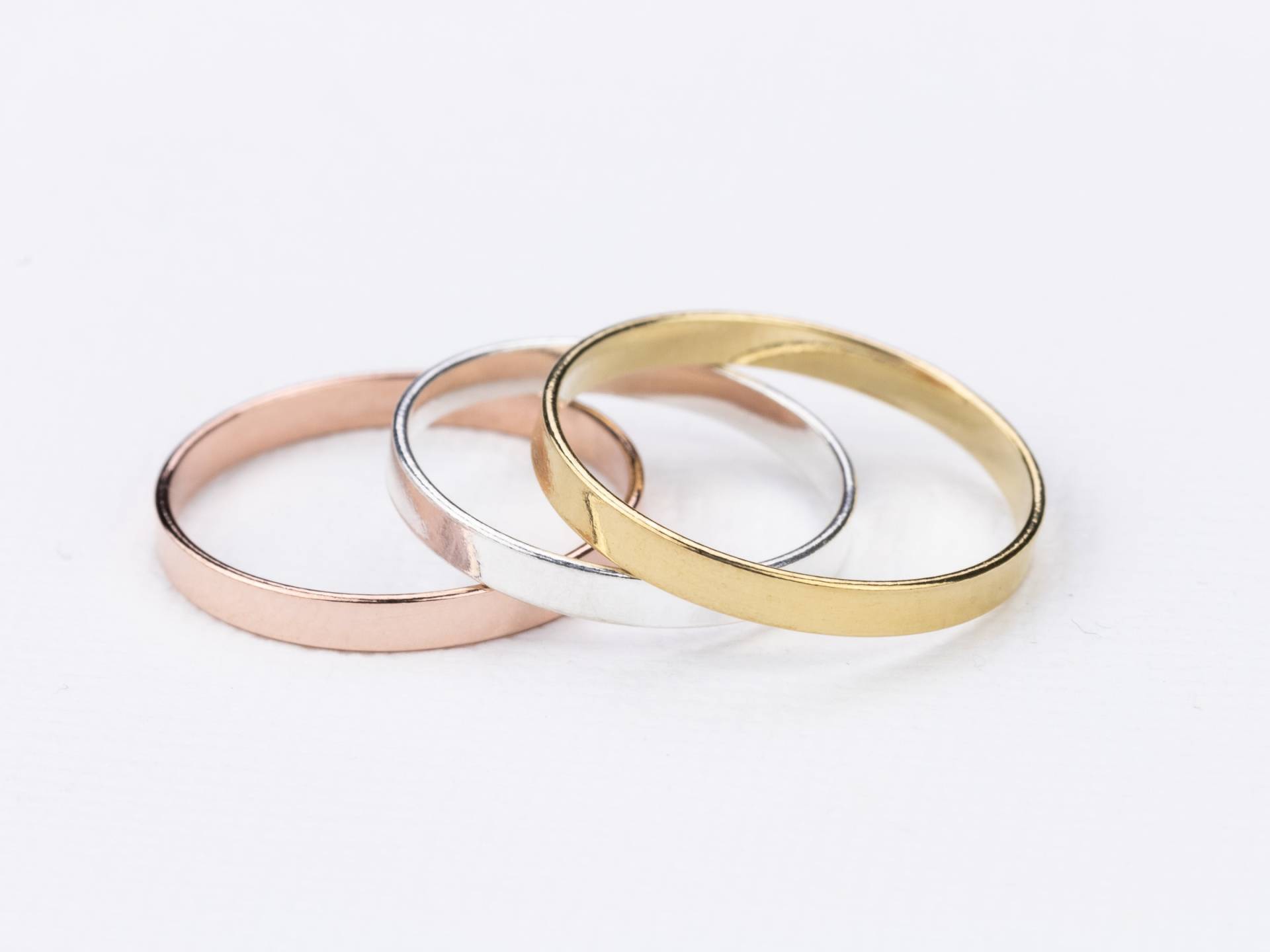 Zierlicher Flachband-Ring Silber, Gold, Roségold von KESTJewelry