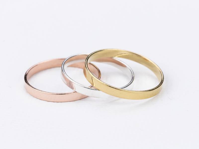 Zierlicher Flachband-Ring Silber, Gold, Roségold von KESTJewelry