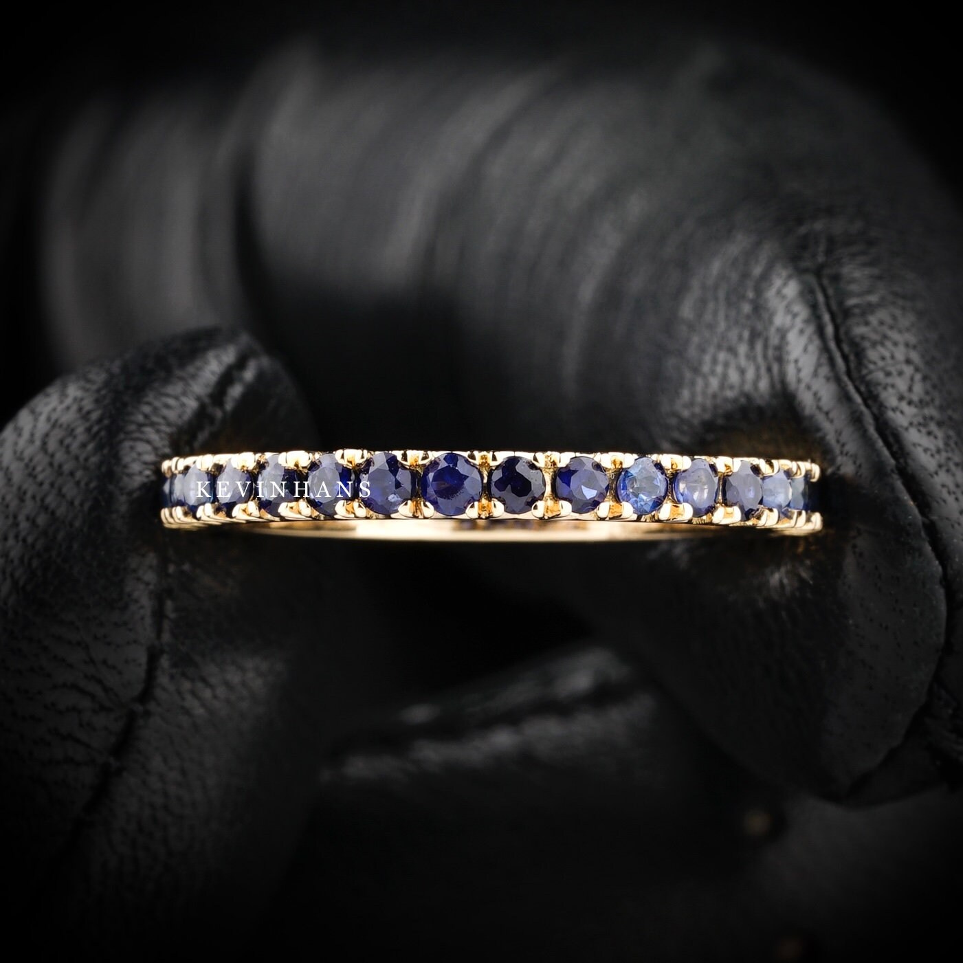 Voll Eternity Band, Blauer Saphir Französisch Geschnittener Ring, Natürlicher Ehering Gold Passendes Band von KEVINHANSstore