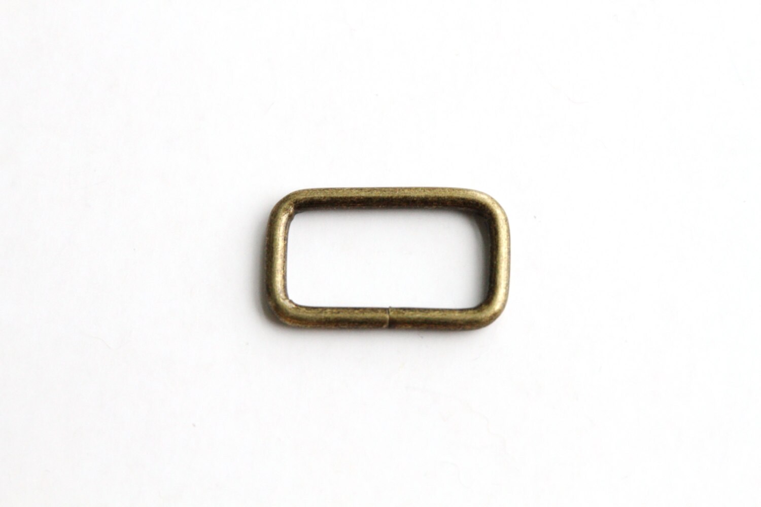 10 Stück 1 Zoll X 0, 5 Split Rechteckige Schleife Antik Messingfarbe 10 Stück 1 Zoll X 0, 5 Split Rechteckige Schleife Antik Messingfarbe von KEYHandmade