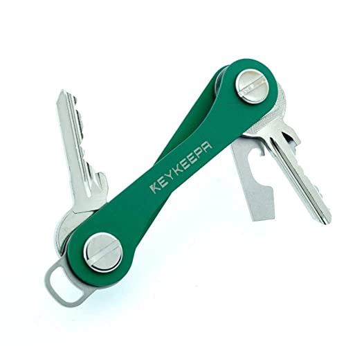 KEYKEEPA® - Classic Key Organizer aus Metall für bis zu 12 Schlüssel - Schlüsselorganizer inklusive Flaschenöffner und Öse für den Autoschlüssel - German Design Award Gewinner (Grün) von KEYKEEPA