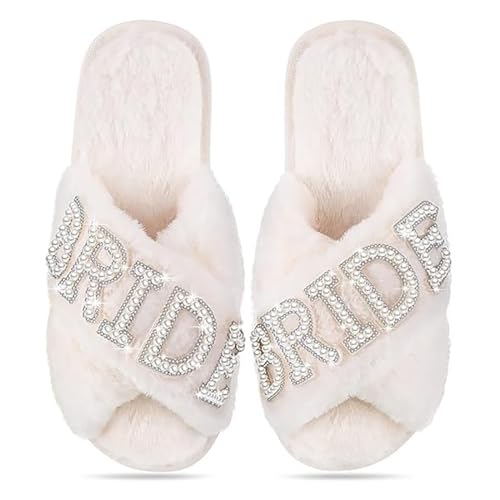 KEYUSHOP Personalisierte Brautjungfer Hausschuhe Hochzeit Plüsch Pantoffeln Hausschuhe Kunstfell Kreuz Hausschuhe Offene Zehe flauschige Pantoffeln Brautparty Hausschuhe Brautjungfer Geschenke von KEYUSHOP